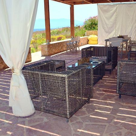 Belvedere Private Luxury Beach Villa Chalki Town Habitación foto